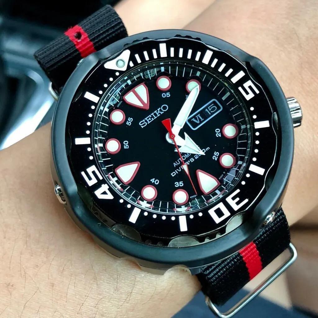 Premium Nato Strap in Black Center Red