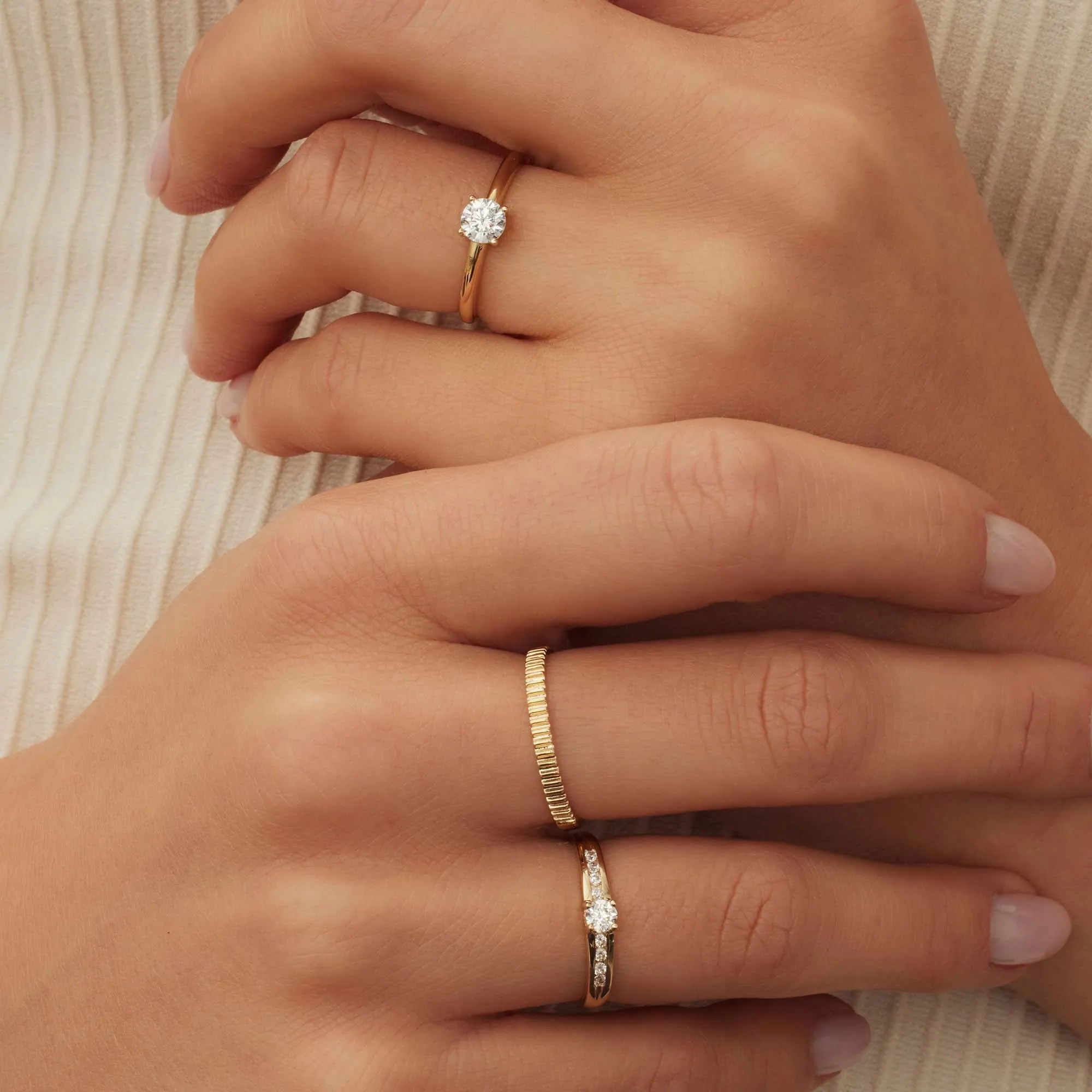 Rivoli L'Abbaye 14 karat gold ring ribbed