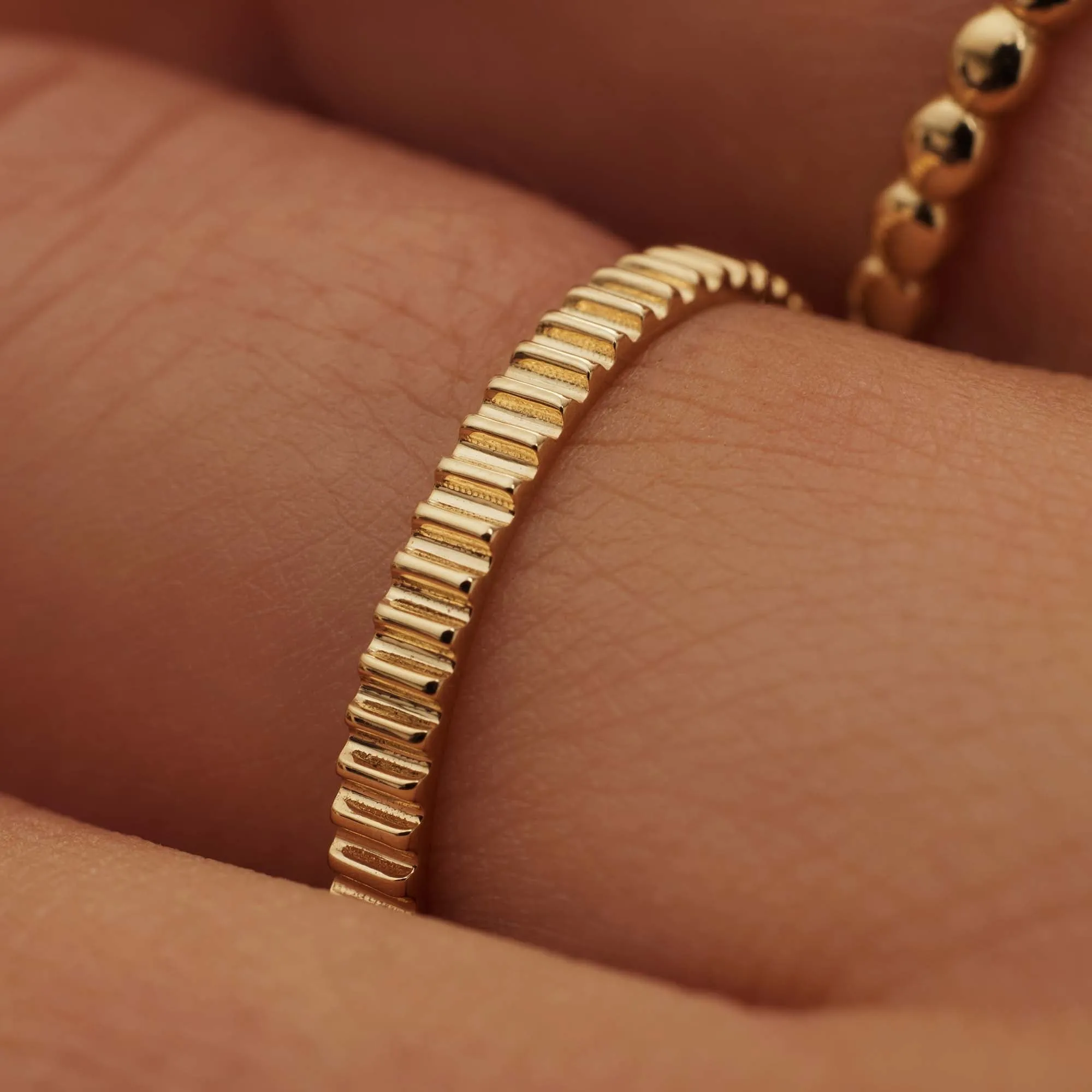 Rivoli L'Abbaye 14 karat gold ring ribbed