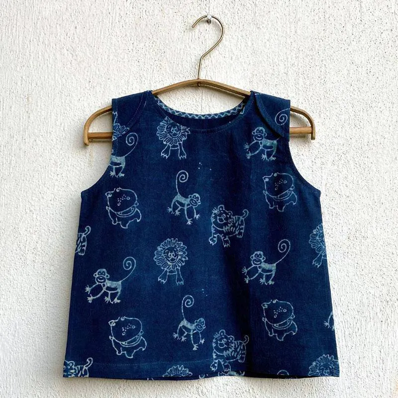 Zoo Jhabla Bag with Indigo Raidana Pants