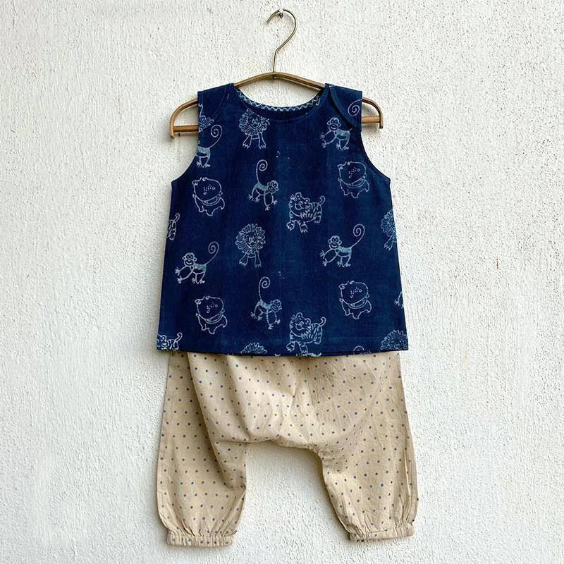 Zoo Jhabla Bag with Indigo Raidana Pants
